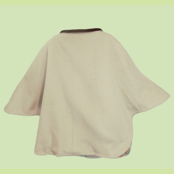 HANDCRAFTED VINTAGE LODENFREY CREAM WOOL WITH BROWN TRIM AUSTRIAN CAPE - Picture 3 of 7